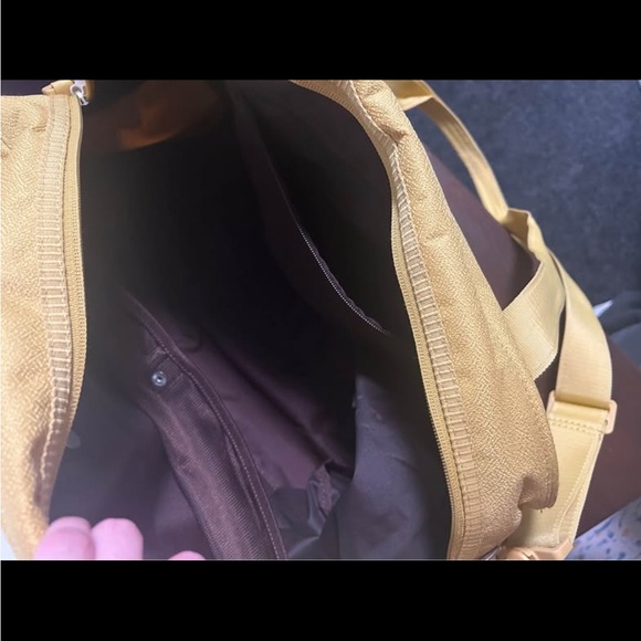 Nike One Club Travel Duffle Bag with Bungee Detail - Picture 6 of 7